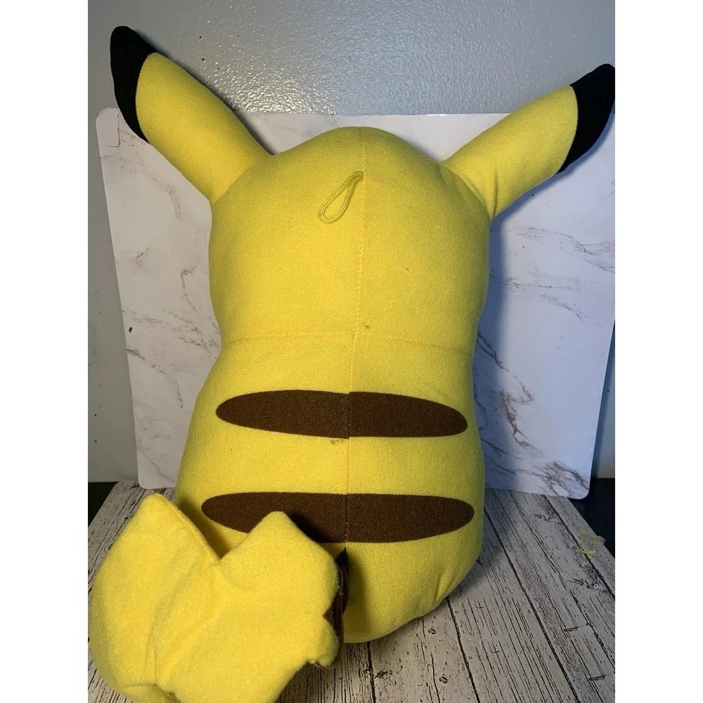 Pokemon Pikachu Jumbo‎ Soft 16